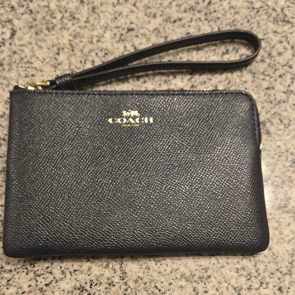 Coach Essential Small Wallet- Dark Navy Leather Wristlet, NWOT - Picture 1 of 9